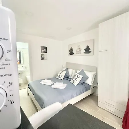 Apartamento Ale & Andry House 2 *
